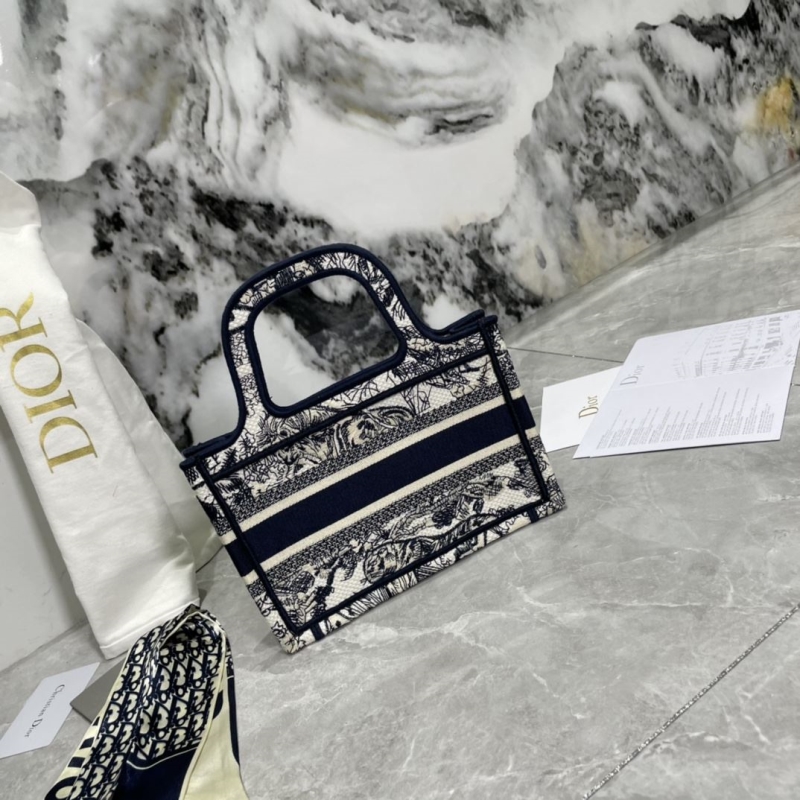 Dior Shopping Bags